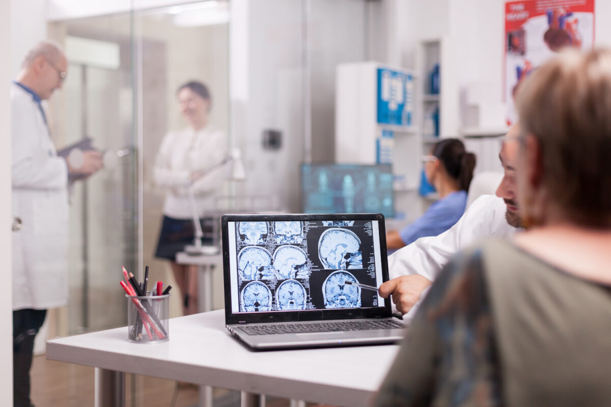 Diagnostika kognitívnych porúch: Metódy ako MRI, röntgen či PET